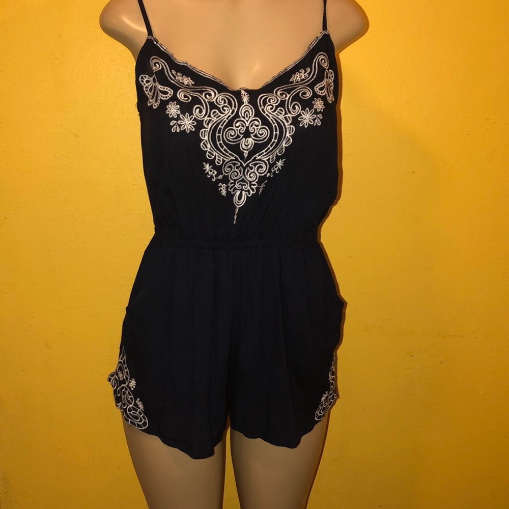 Haute  monde romper azul bordado